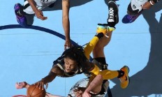 开云体育中国官网-青岛队险胜马刺，莫兰特状态火热