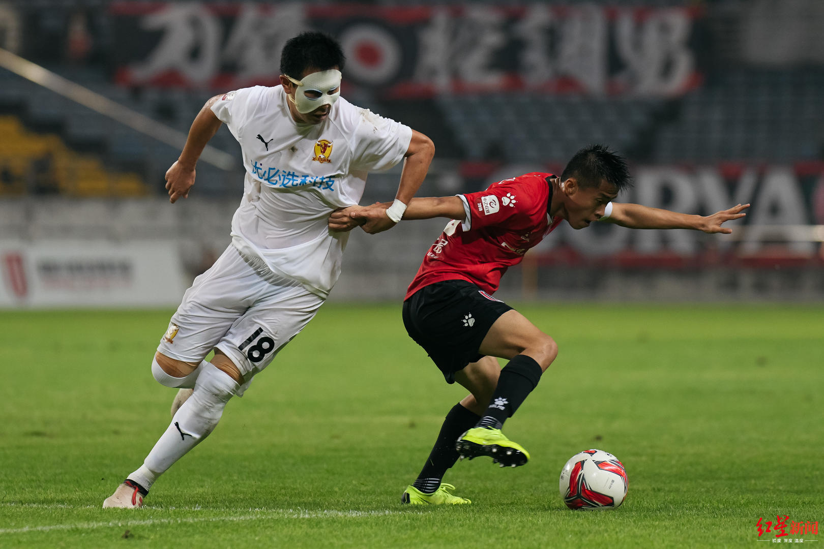 四川队完胜尼克斯，乔治点燃赛场