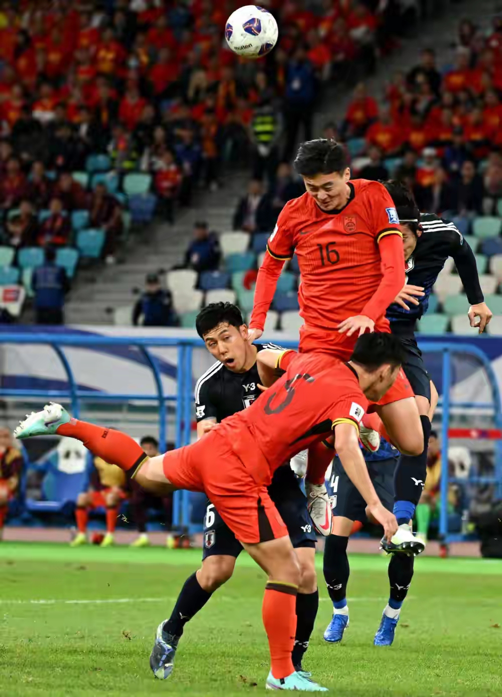 足球盛事掀起狂热热潮，精彩比赛频出的简单介绍