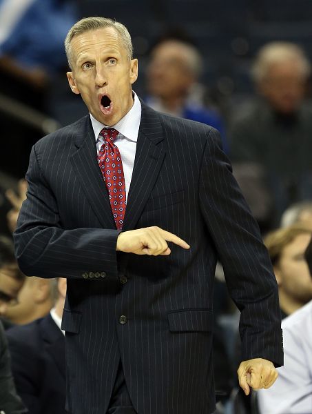 山猫队主帅受到批评球队表现不佳的简单介绍