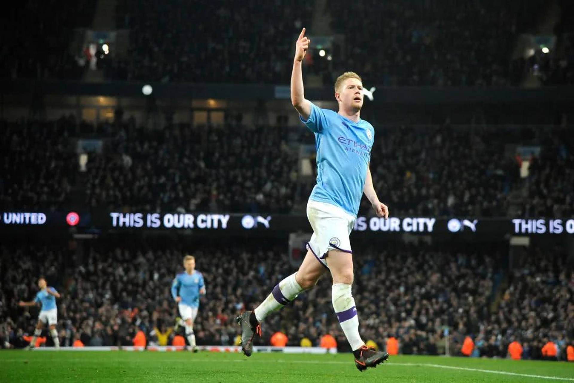 曼城中场德布劳内状态神勇,助球队连胜 曼城中场德布劳内状态神勇,助球队连胜