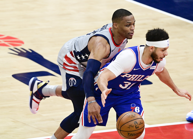 勇士横扫奇才，萨姆·米切尔高光表现