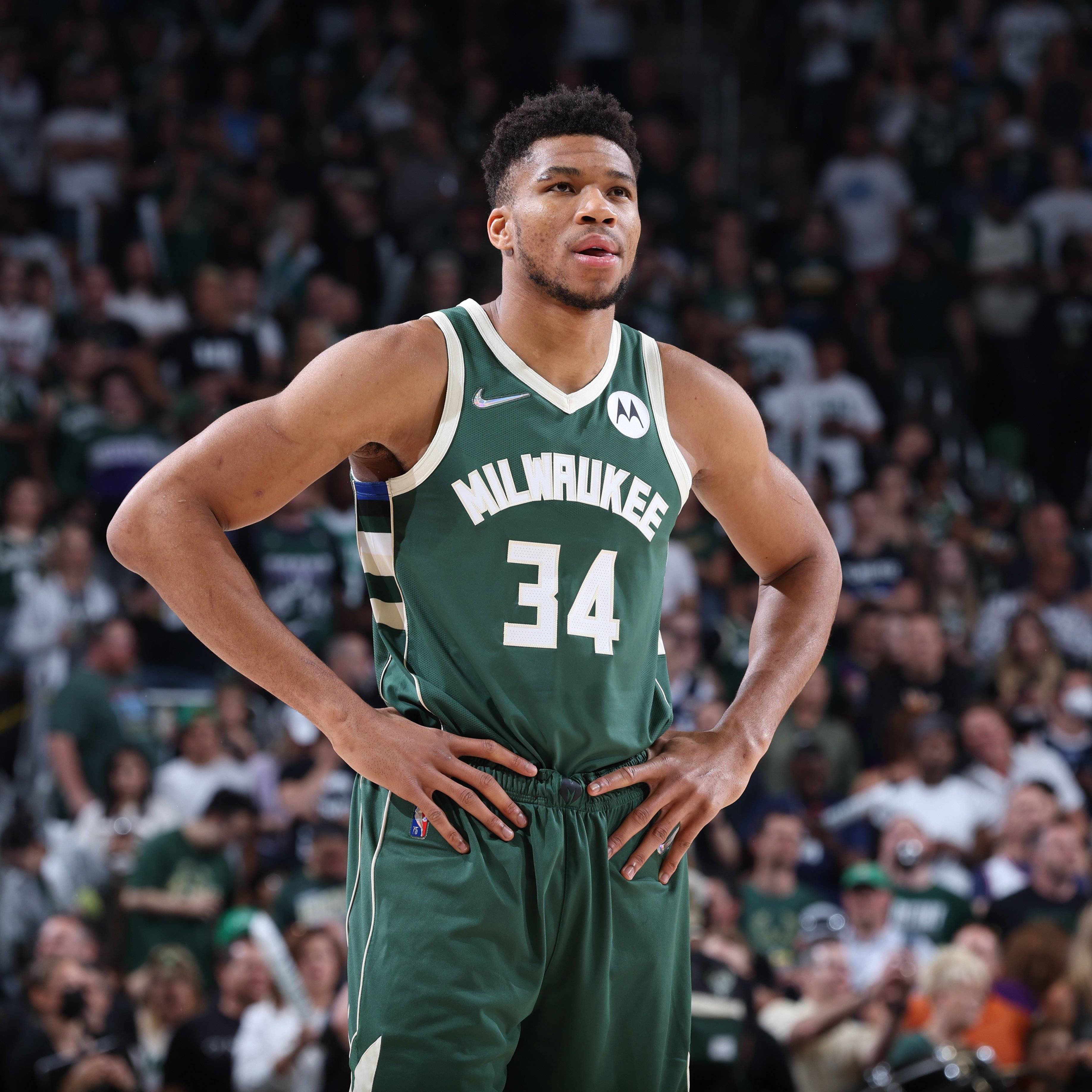 魔术绝杀江苏队，字母哥关键制胜的简单介绍