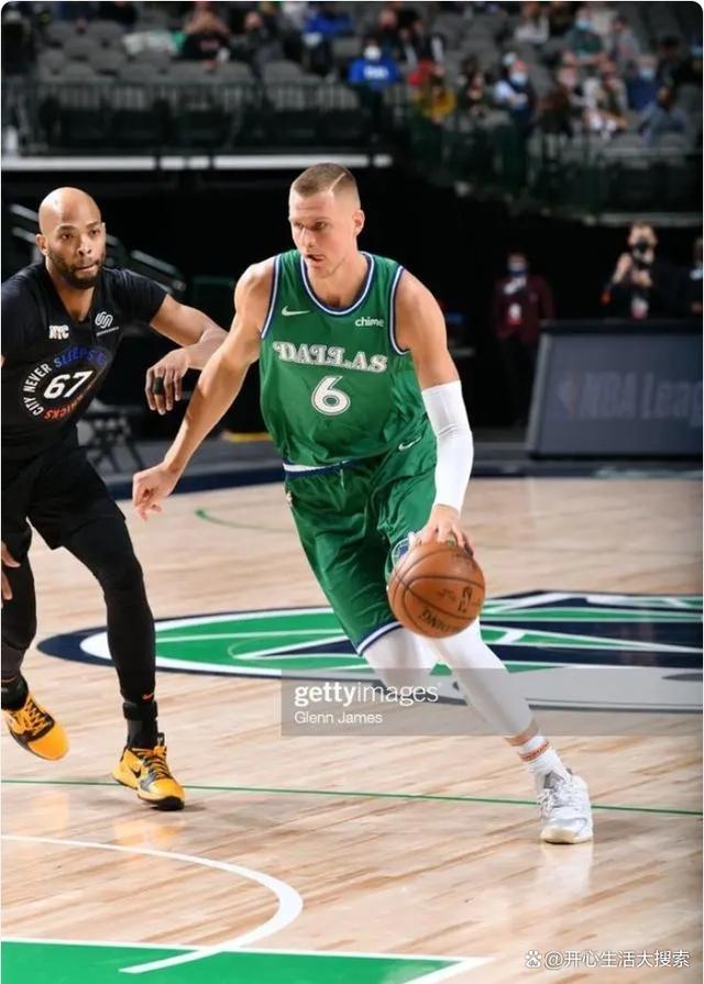 包含巴西男篮血洗独行侠，波尔津吉斯惊艳世界的词条